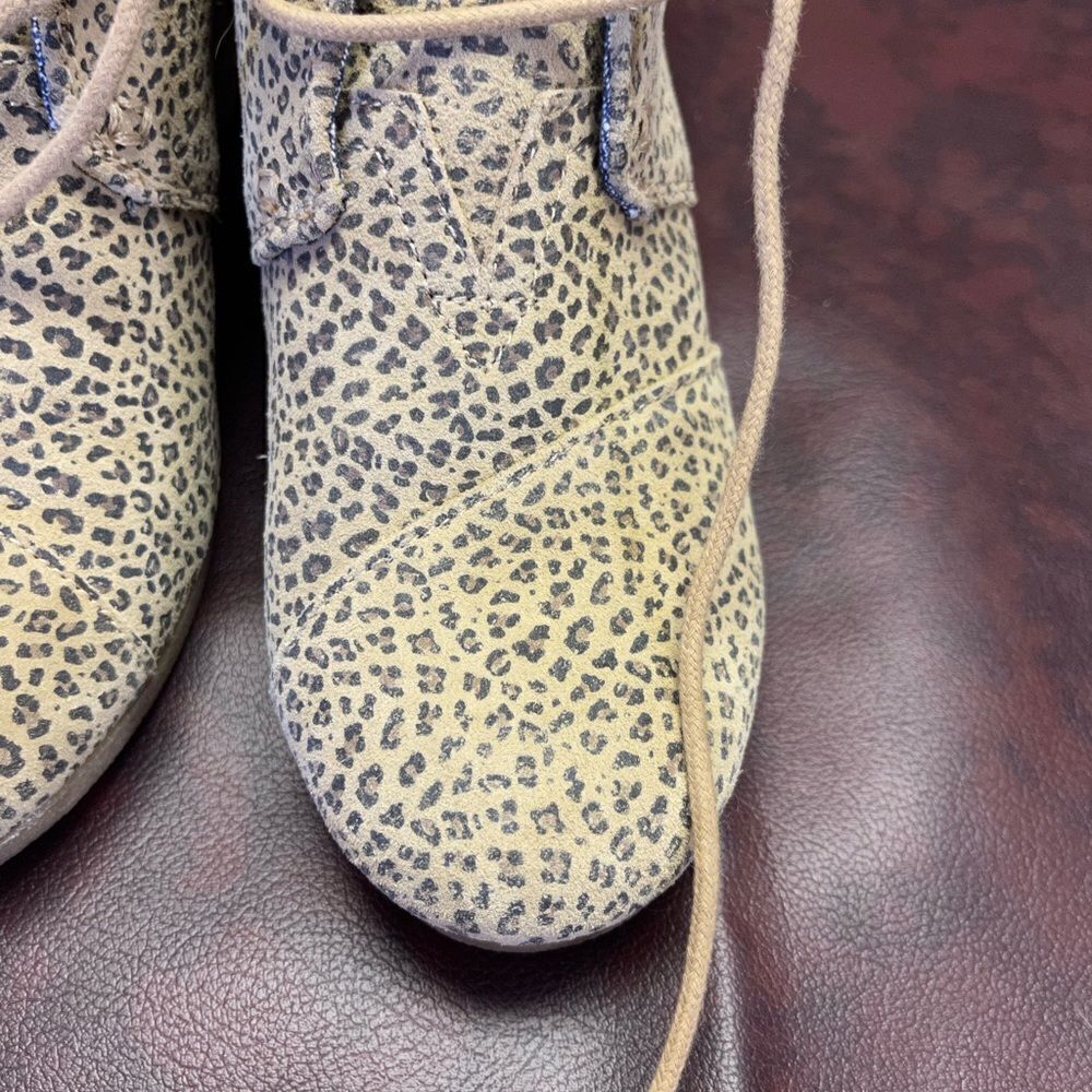 Toms leopard print wedge lace up boots booties,‎ size 8.5 - Picture 7 of 13